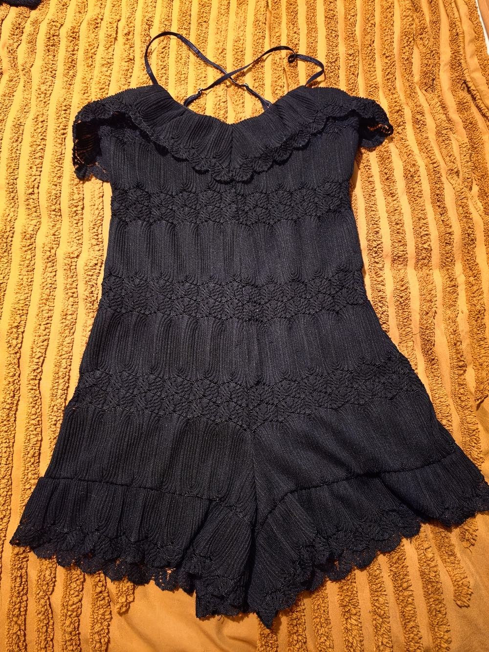 GUESS Vita Mixed Lace Ruffled Romper Black Size XS